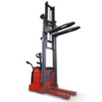 Фото 32 - Самоходный Штабелер с Платформой для Оператора BX-4520 OXLIFT 4,5 м 2000 кг.