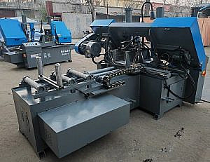 Фото 24 - MetalTec BS 350 CA автоматический колонный ленточнопильный станок.
