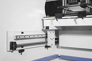Фото 30 - MetalTec HBM 160/3200C Листогибочные гидравлические прессы с ЧПУ контроллером TP10S.